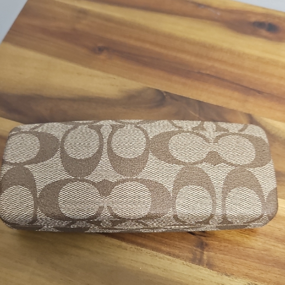 Vintage Coach Tan and Brown Signature Glasses Sunglasses Hard Case - Picture 3 of 6